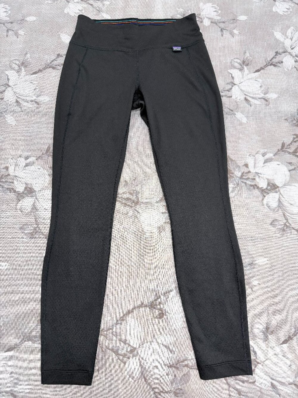 Patagonia Capilene Midweight Base Layer Leggings XS Black Thermal Hiking 44492